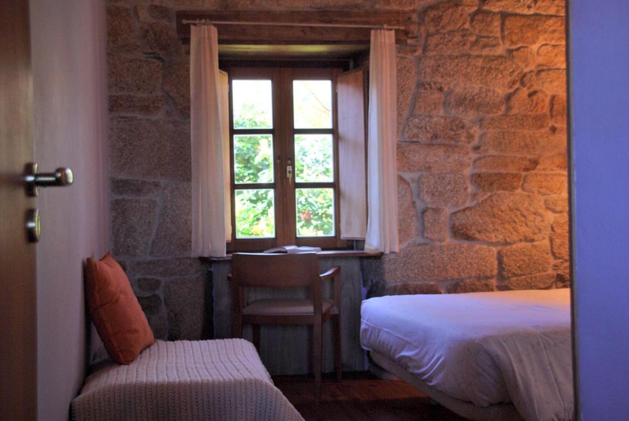 Maison d'hôtes A Casa Da Eira à Cerreda Chambre photo